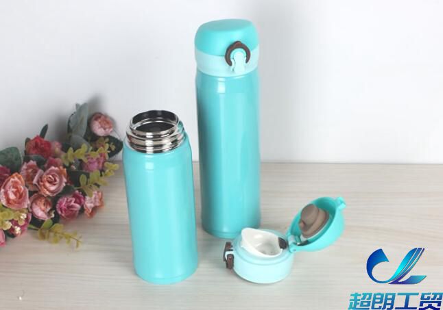 保溫杯裏裝飲（yǐn）料行不行