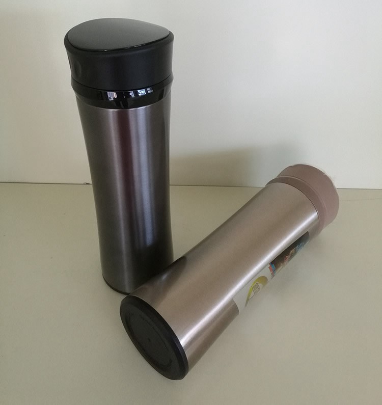 如(rú)何選購不鏽鋼保(bǎo)溫杯及保溫杯一杯多用