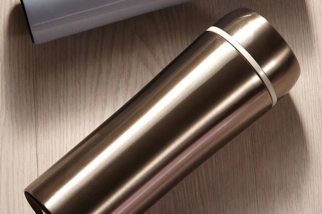 奧(ào)氏(shì)體不鏽鋼是兒童保溫杯(bēi)的生命線