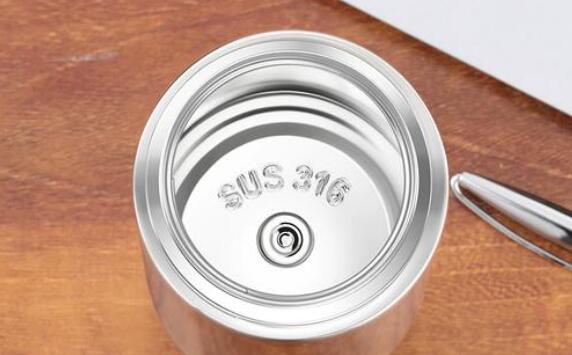 怎麽樣選購優質304真空不（bú）鏽鋼保溫杯