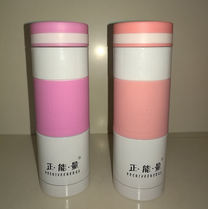 新真空保溫杯在使用前的注（zhù）意事項