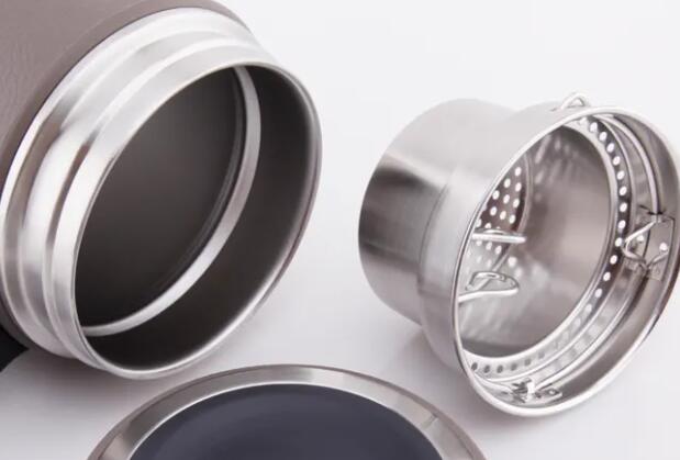 寒冬已到批發保溫(wēn)杯生意火爆,保溫杯生產廠家業務繁忙