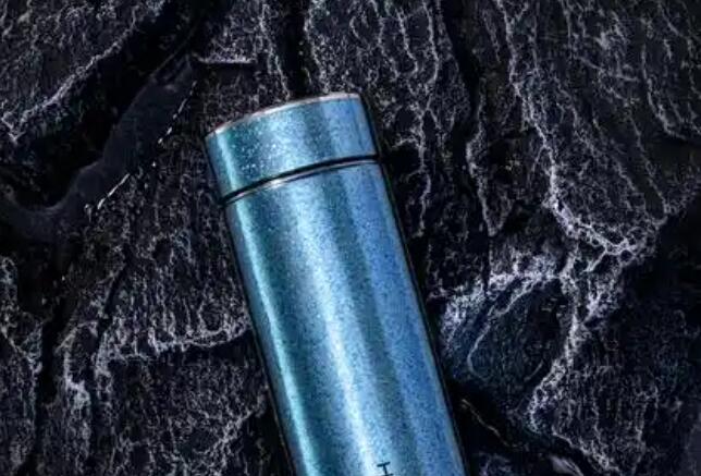 [鈦保溫杯]保溫杯可以裝果汁飲（yǐn）料嗎