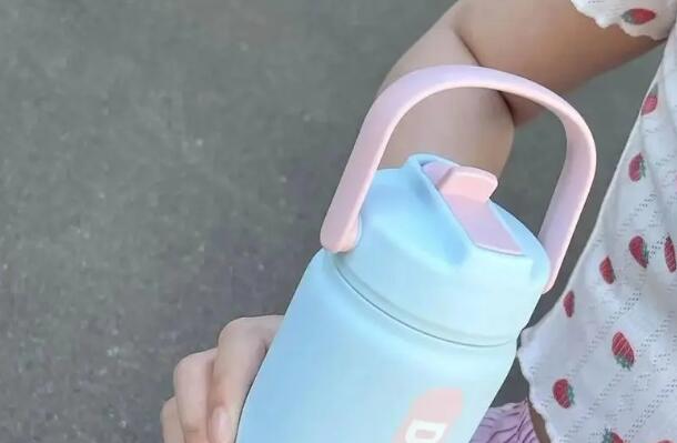 如（rú）何（hé）挑選學生（shēng）保溫杯 學生保溫杯什麽（me）牌子好